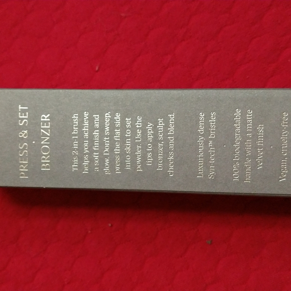 Complex Culture Makeup brush - Picture 1 of 6